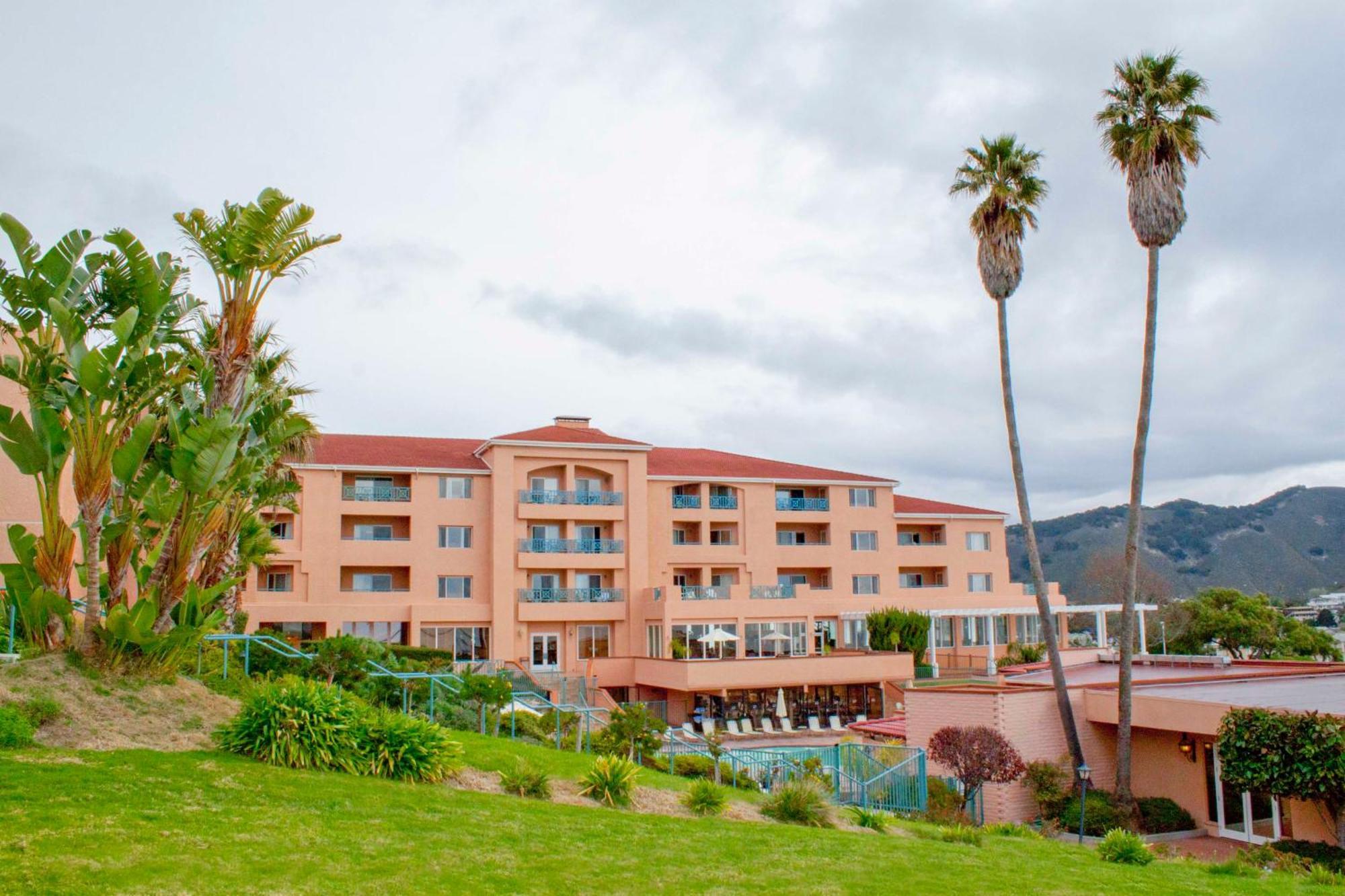 Hilton Vacation Club San Luis Bay Авила Бийч Екстериор снимка